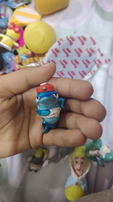 Игрушки киндера из прошлых и новых