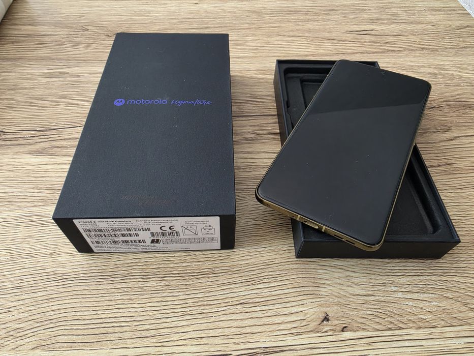 Motorola Signature
