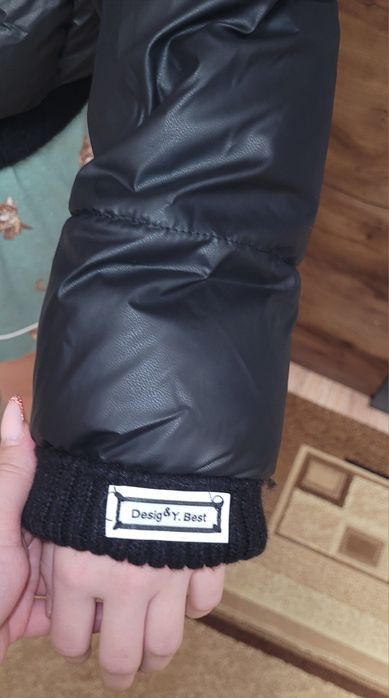 Продам курточку НОВУЮ