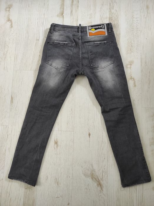 Dsquared2 Frare, Paint Splash, Cool Guy

Jeans | Size 44 || Original