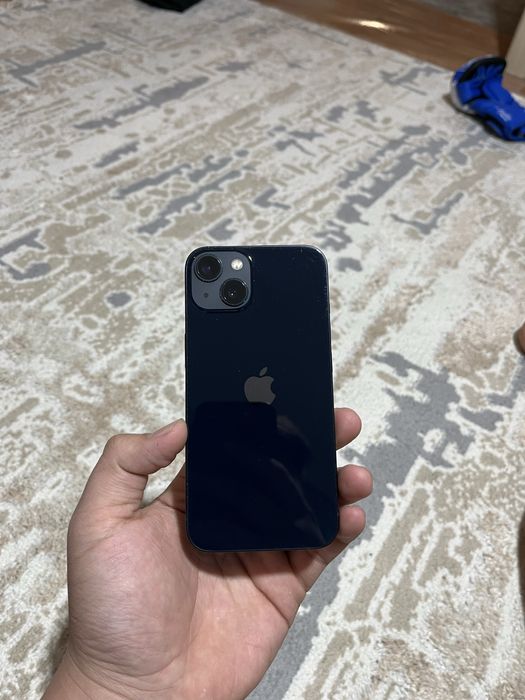 Продам Iphone 13