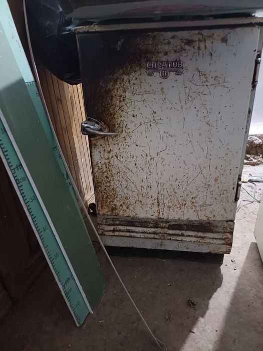 холодильник Сатилады Жаксы ислеп тур