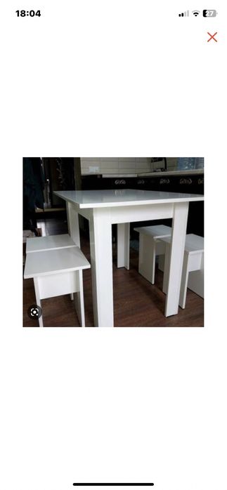 Кухонный стол с тобуреткой