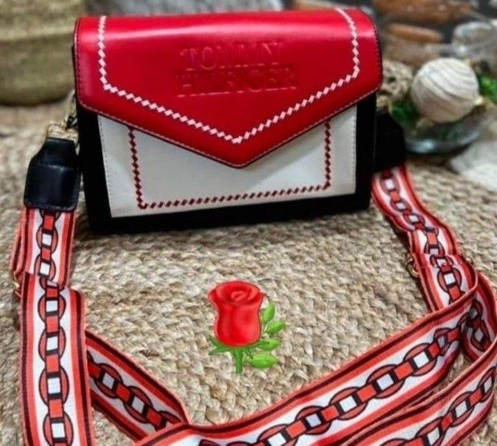 Geanta crossbody +portofel,saculet, etichetă