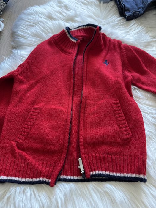 Маркови жилекти и пуловери за момче