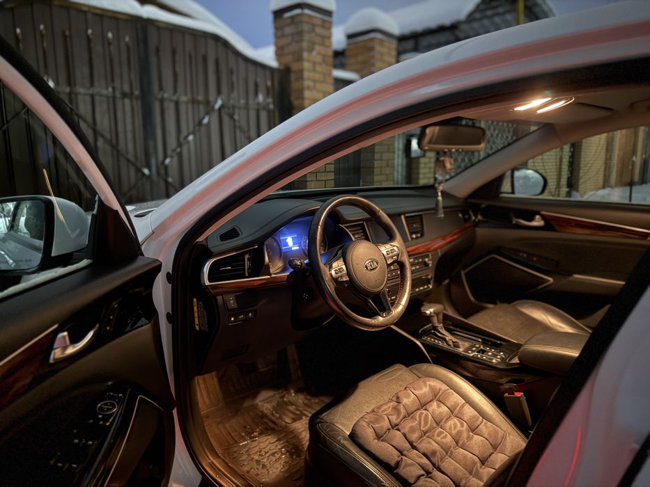 Продам Kia K7 авто
