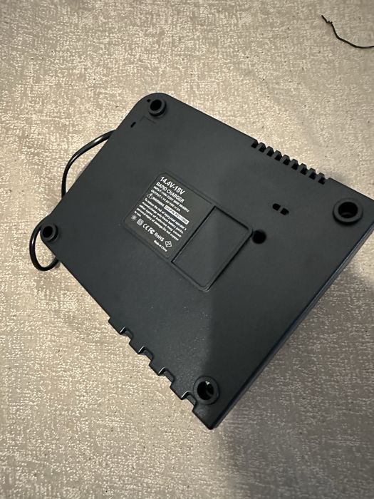 Зарядно за Makita 18V