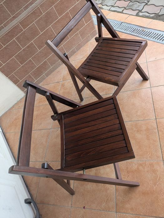 Masa cu 4 scaune pliante