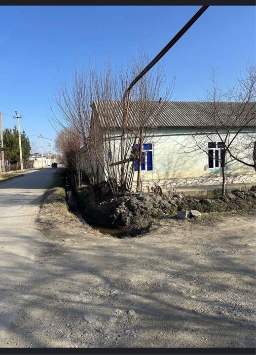 Navbaxor da uy sotiladi