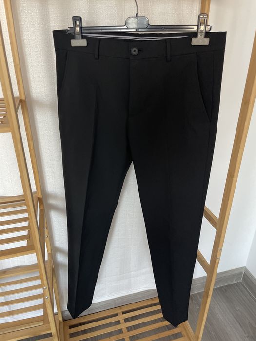 Pantaloni de costum negri 48