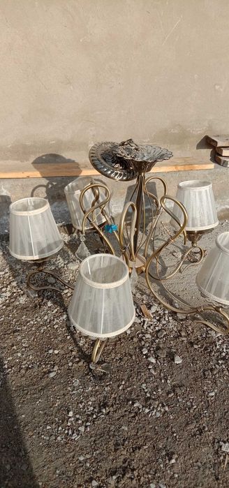 продам люстры разные