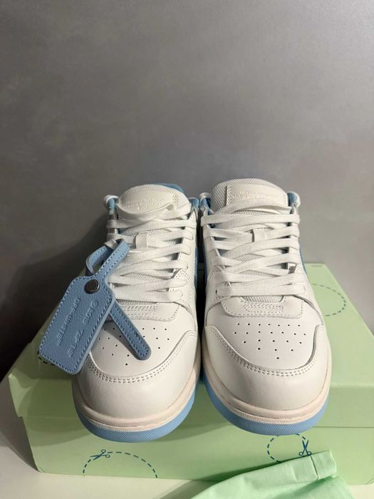 Off White Out of Office **41 PE STOC**