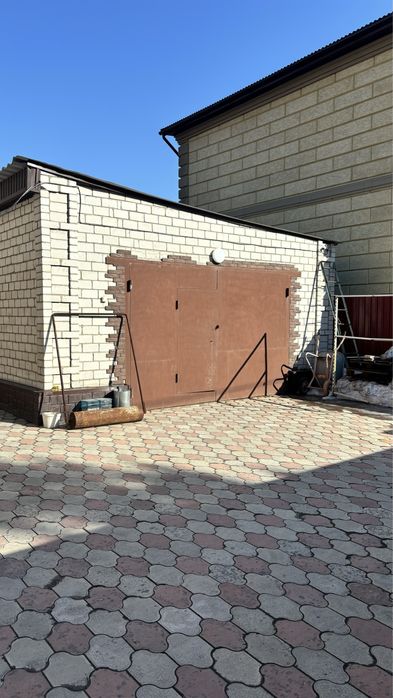 здание кирпич на разбор