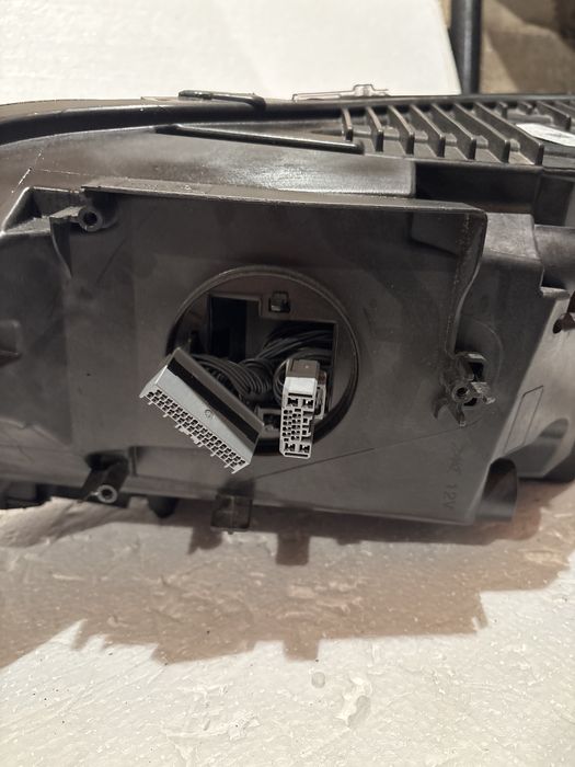 Десен фар Volvo XC60