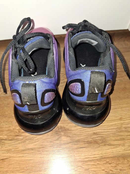 NIKE Спортни обувки W AIR MAX 720 SE