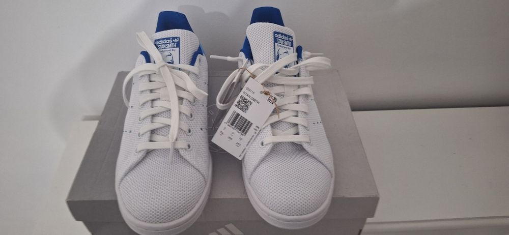 Adidasi marca Adidas originali Stan Smith mărimea 42 NOI în cutie etc;