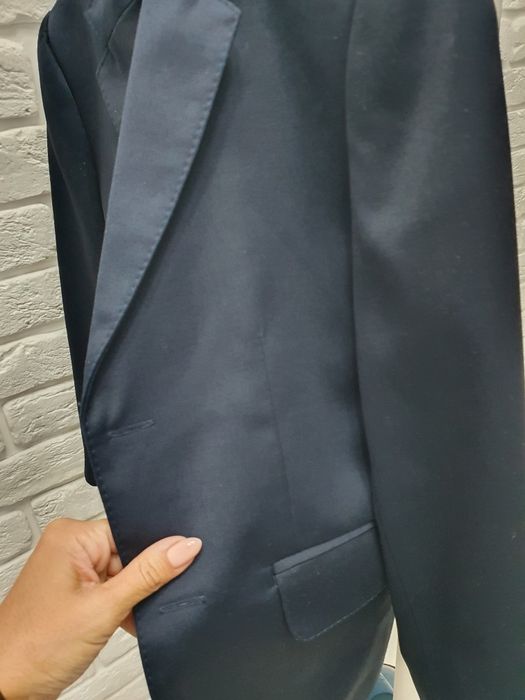 Продам костюм школьный