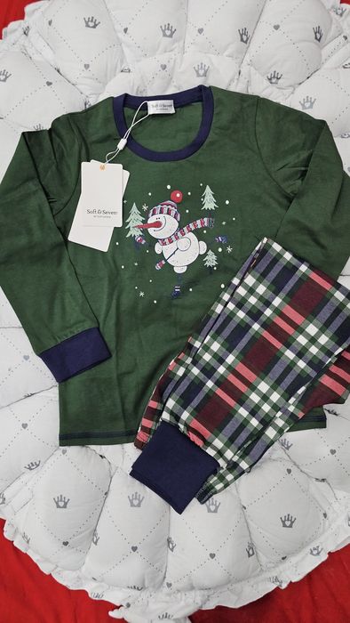 Pijamale tematice de Craciun pentru copii