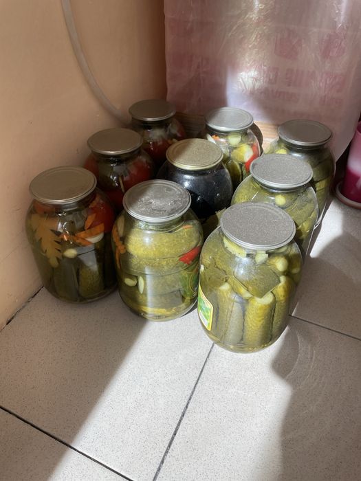 Продам соления огурцы и помидоры