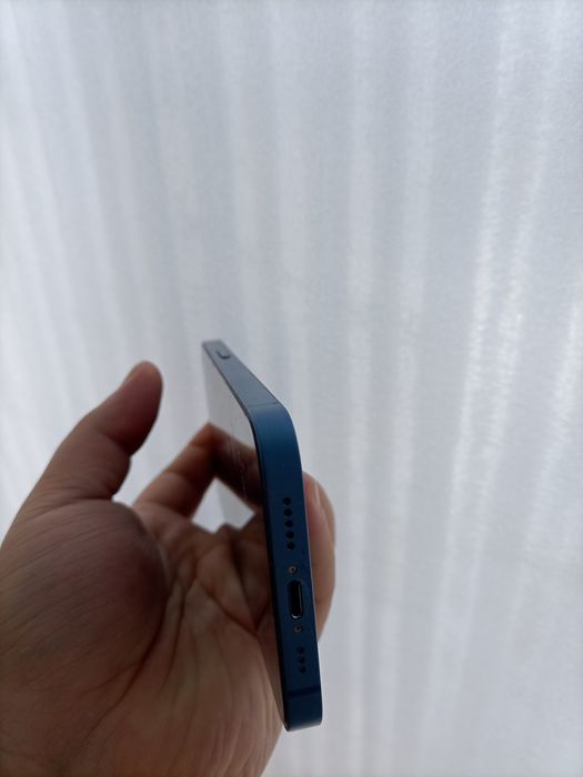 Продается iPhone 13, 128 gb, синий