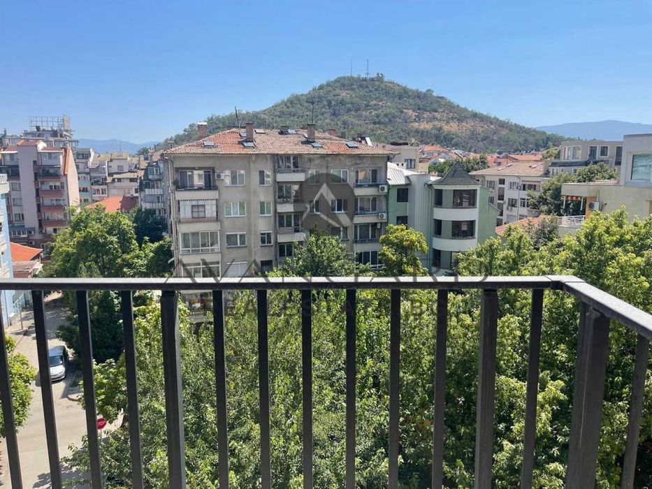 Продава се Тристаен апартамент в Пловдив, Център - 94 кв.м за 2483 €/кв.м - Снимка #13