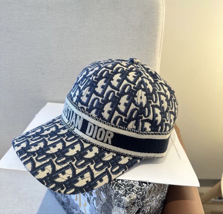 Шапки dior gucci balenciaga