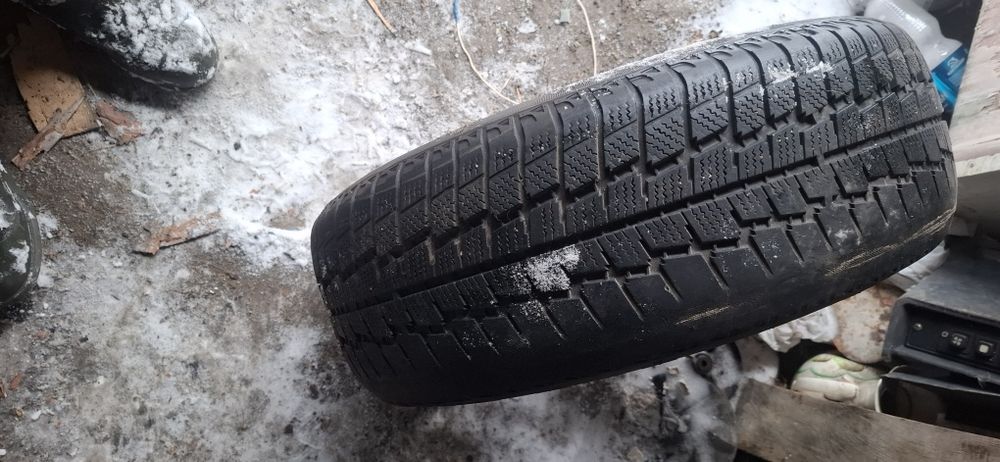 Продам диски с резиной на 16