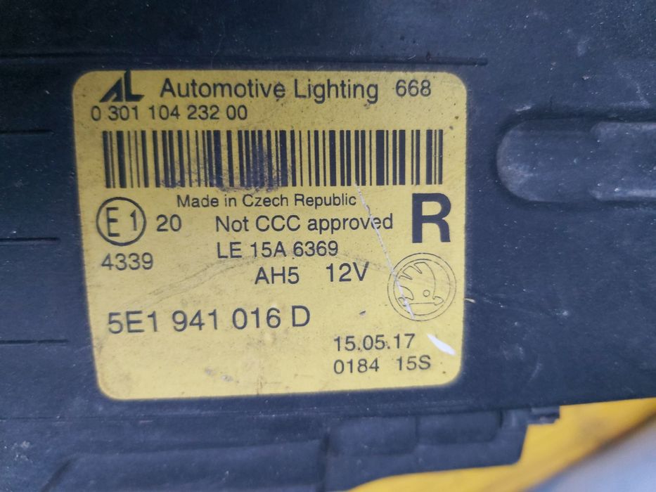 Фар Skoda Octavia 3