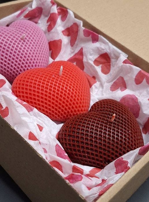 Подарък влюбени свещ и фигурка