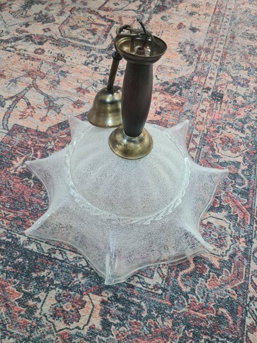 Продам люстру, б/у