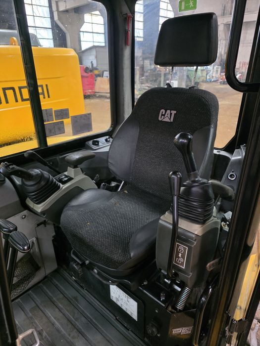Miniexcavator Caterpillar 304E2 CR