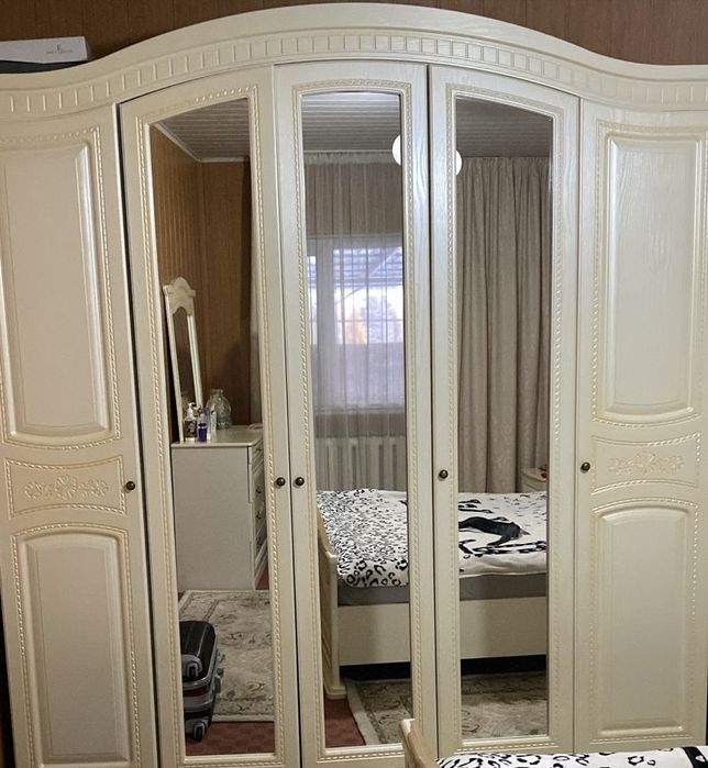 Спальный гарнитур с матрасом