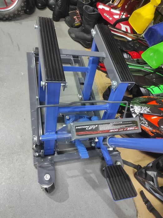 Хидравличен крик за мотор