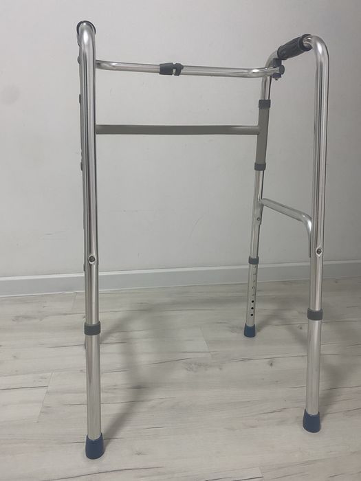 Ходунок для взрослый