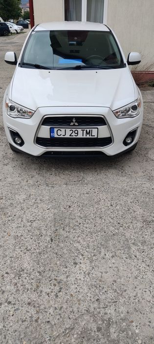 Vând Mitsubishi ASX