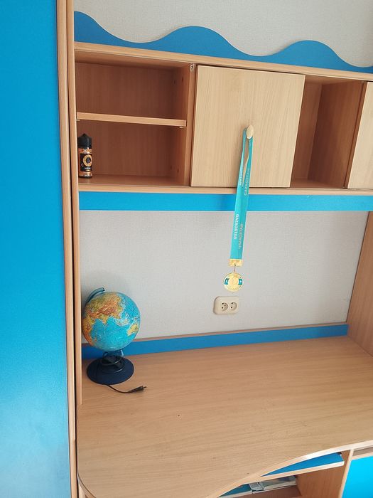 Продам детскую стенку