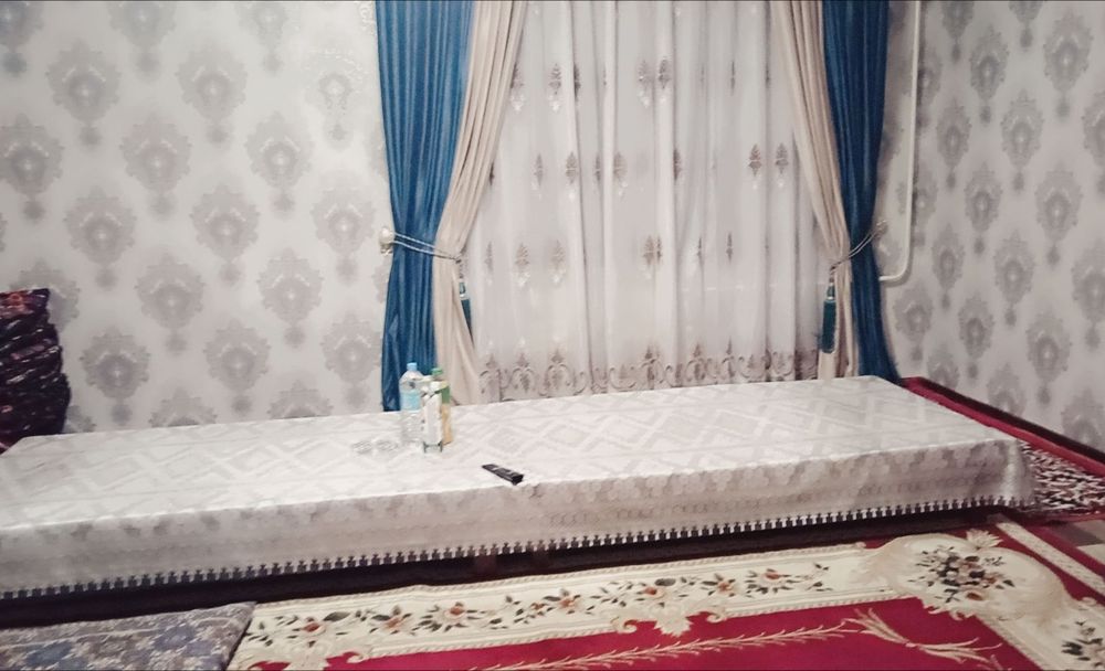 2 Qavatli xovli sotiladi, xamma sharoitlarga ega.