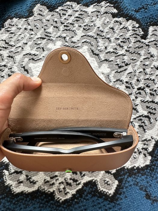 Meta rayban Hamiliyon va qora oynasi bilan IDEAL