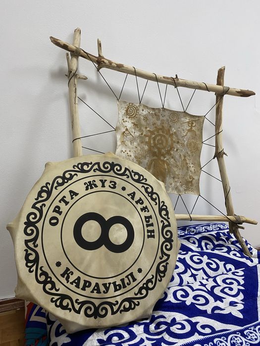 Бубны шаманские и Родовые.