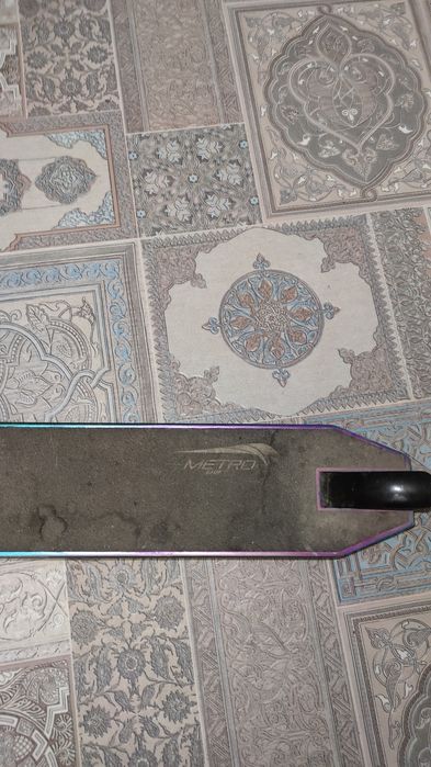 Трюковой самокат Metro.