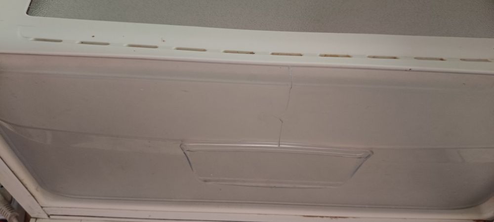 Хладилник Indesit 200л.