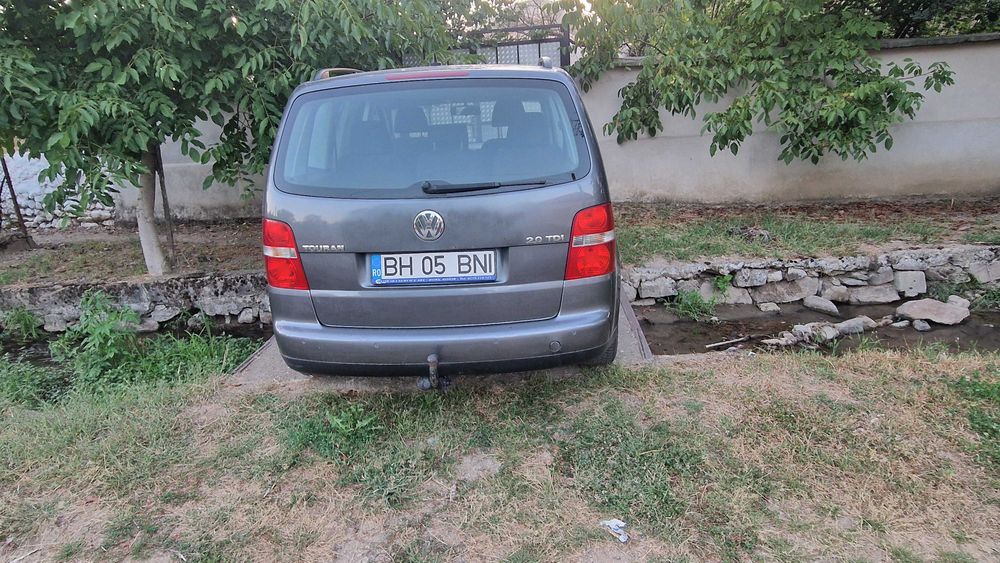 Vand urgent vw touran 2000 euro