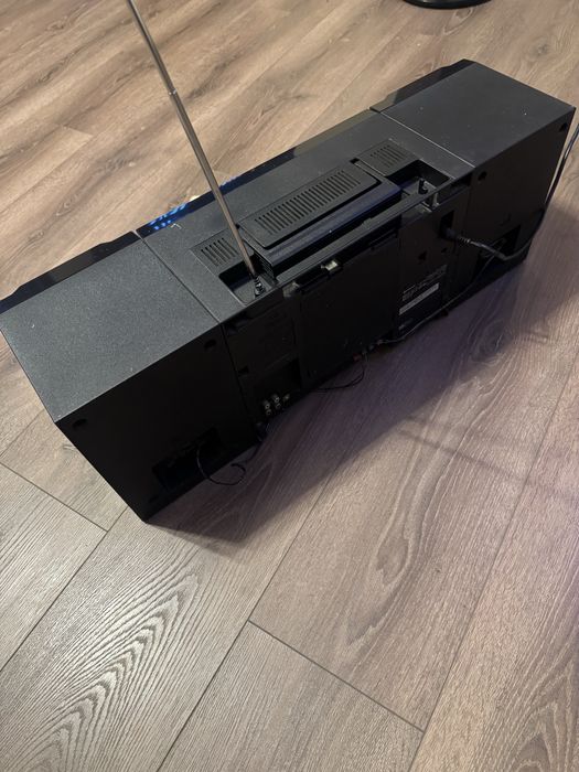 HITACHI TRK-W550E със документи