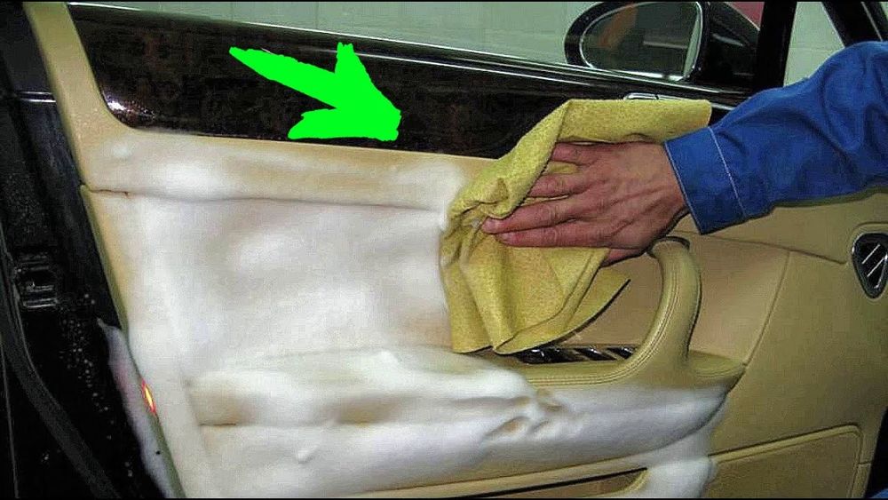 Надёжно, качественно и на совесть химчистка салона автомобиля.