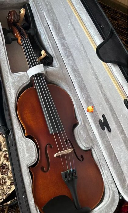 Скрипка R.Empire 4/4