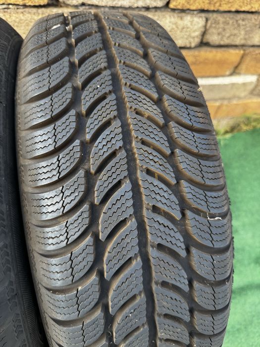 4 броя Зимни гуми 195/65 R15 DEBICA FRIGO