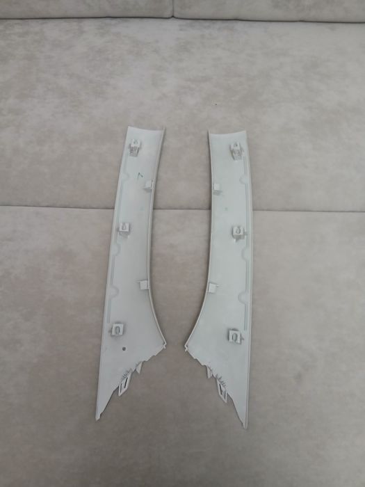 Облицовки передних стоек Лада Веста