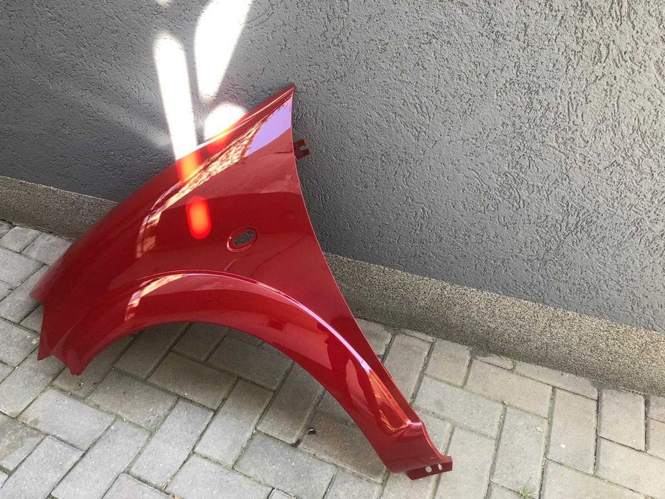 Aripa Fata Stanga Citroen C3 An 2002-2010 Vopsita Rosu