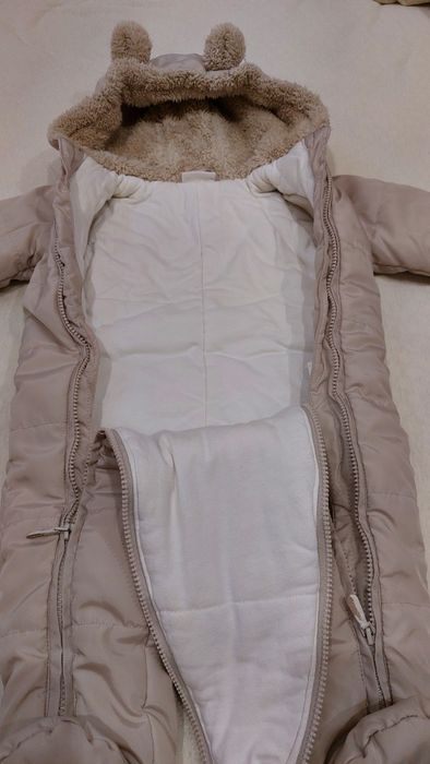 Бебешки космонавт и подарък памперс гащички на Pufies