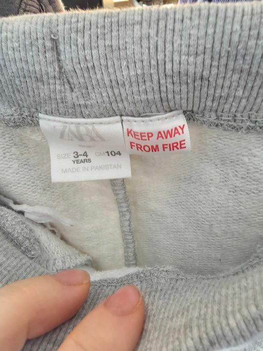 Pantaloni Zara 3-4 ani ( 104)